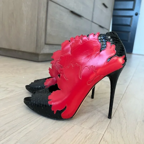 Alexander McQueen pumps 38 IT black and red - Picture 3 of 9